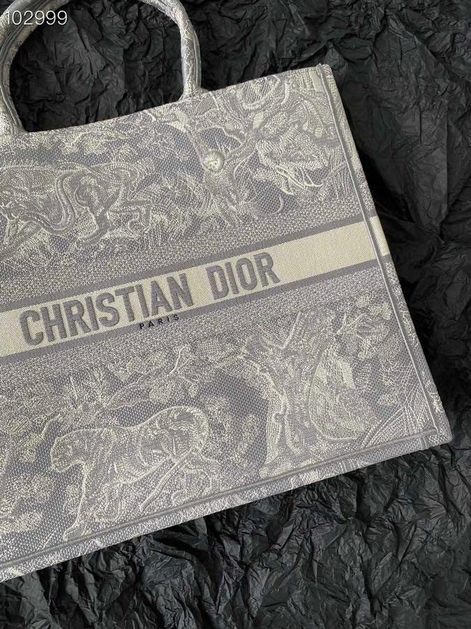 Dior Shopping Bags